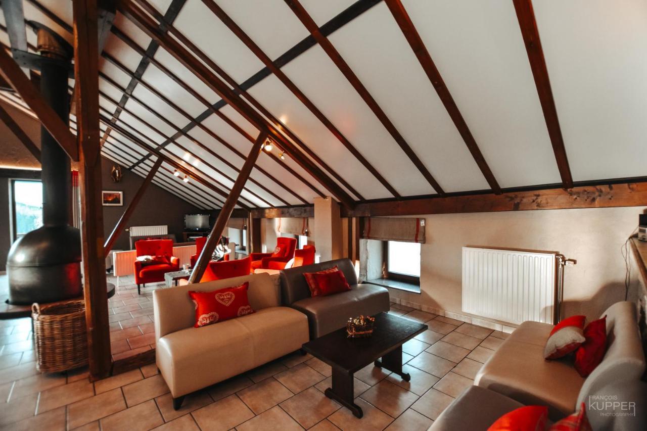 Le Vieux Sanglier - 41 Pers - Malmedy Villa Exterior photo