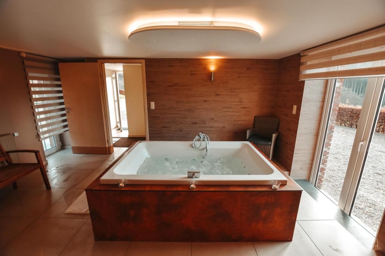 Le Vieux Sanglier - 41 Pers - Malmedy Villa Exterior photo